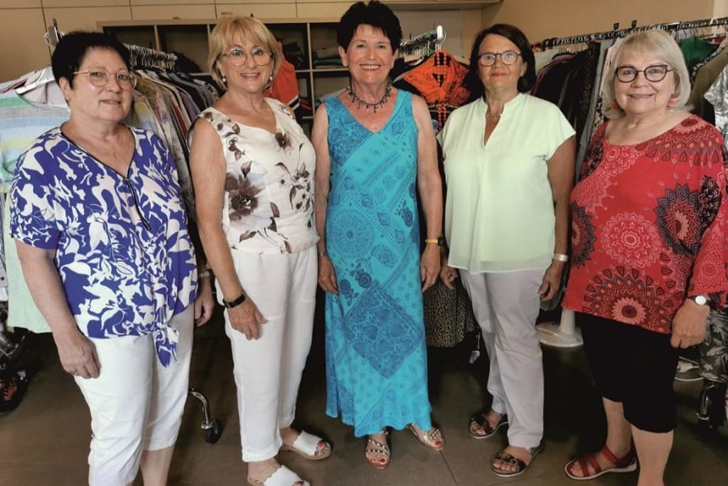 Die Second Hand Boutique des Pluspunkt in Wiesbaden-Erbenheim ist auch im März wieder an zwei Tagen geöffnet. Das erfahrene Team - Regina Marschler, Christa Hübner, Renate Hoffmann, Annelie Friederichs und Helga Herrmann - bietet sehr gut erhaltene Mode, die Interessierte zu günstigen Preisen erwerben können.