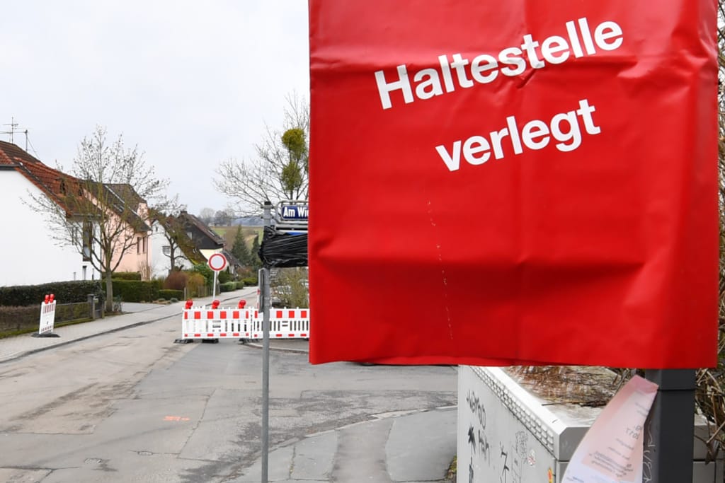 Verlegung der Haltestelle "Hasengartenstraße” stadteinwärts in Wiesbaden wegen Bauarbeiten. 